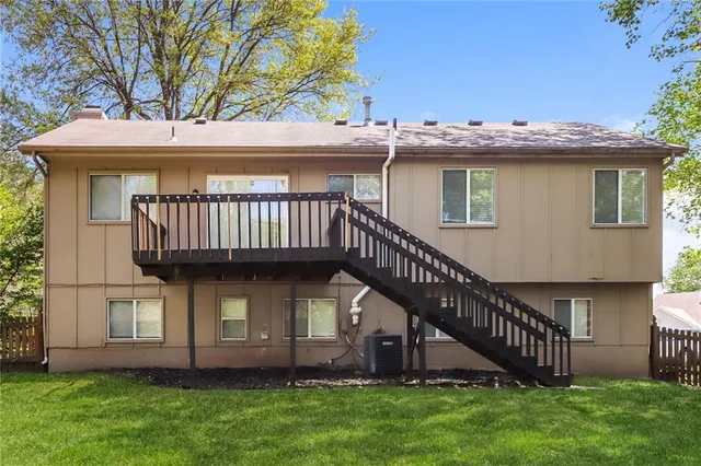 $1,900 | 522 Valle Drive, Belton, MO 64012