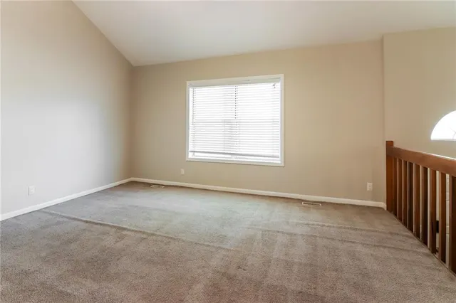 $1,900 | 522 Valle Drive, Belton, MO 64012