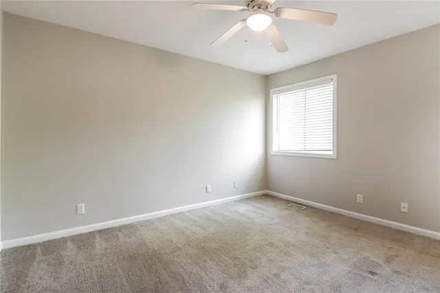 $1,900 | 522 Valle Drive, Belton, MO 64012