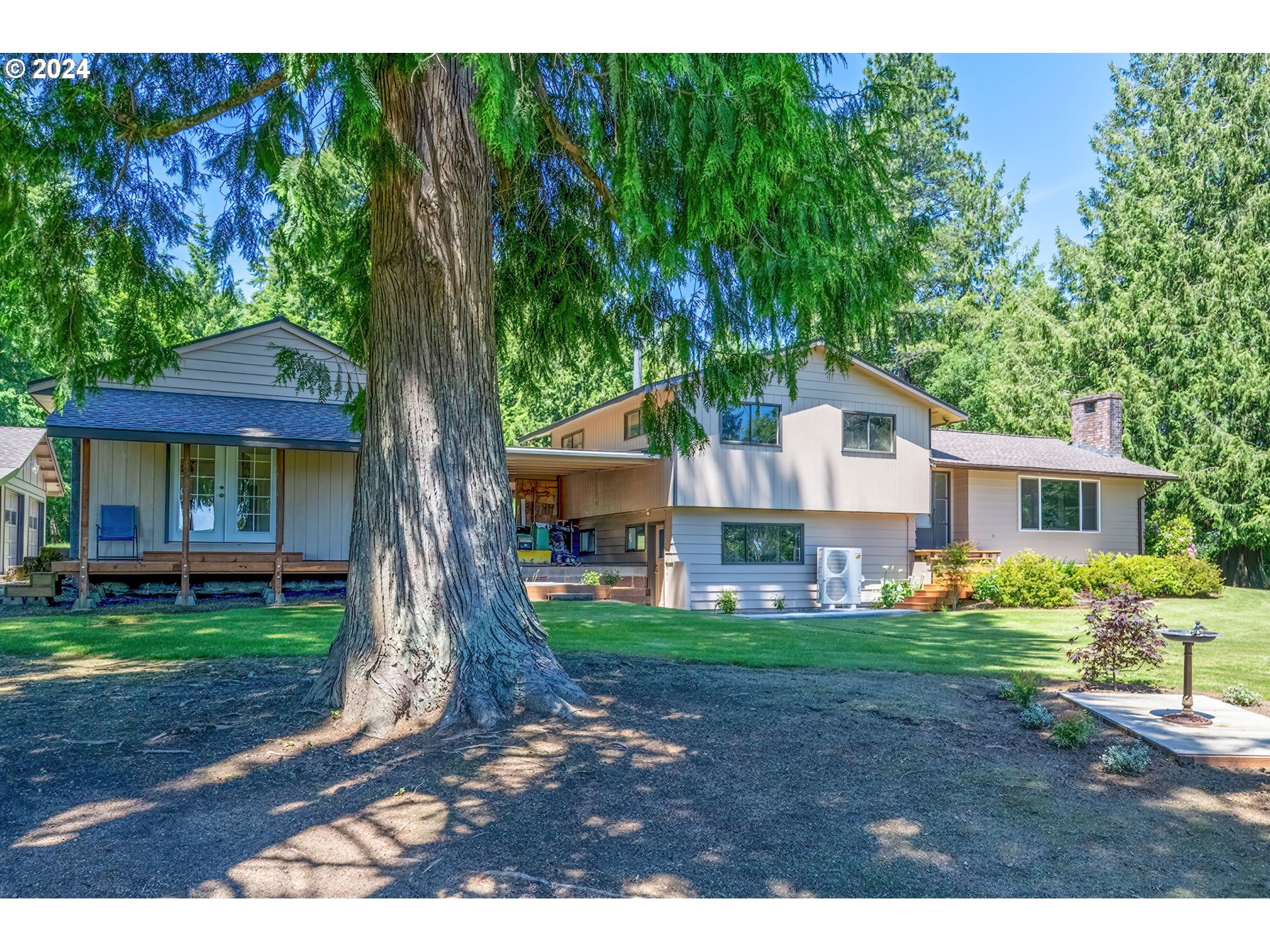 3745 Columbia Heights Road Longview, WA 98632 - Photo 1 of 45 Gallery Image 1