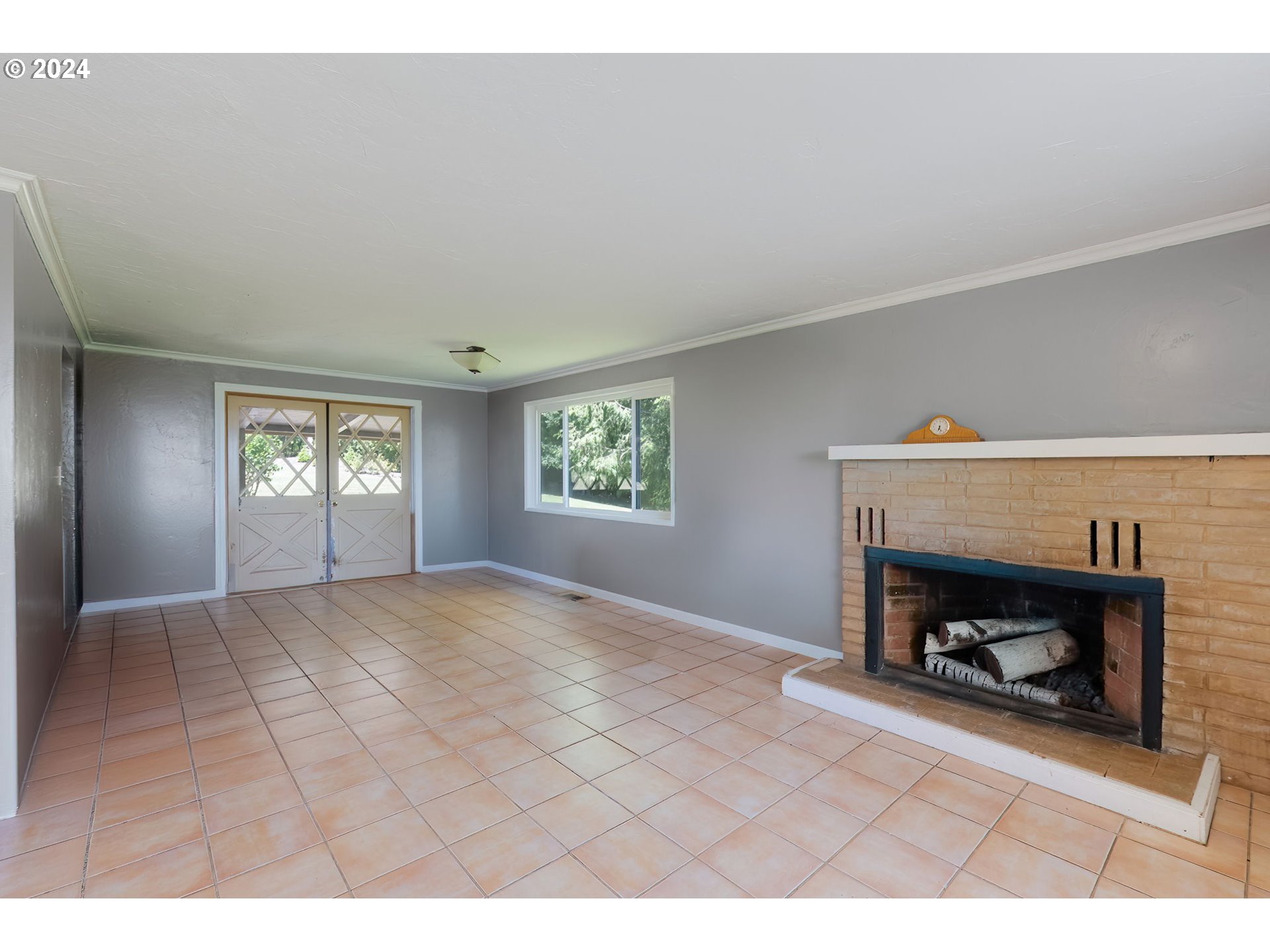 3745 Columbia Heights Road Longview, WA 98632 - Photo 3 of 45 Gallery Image 3