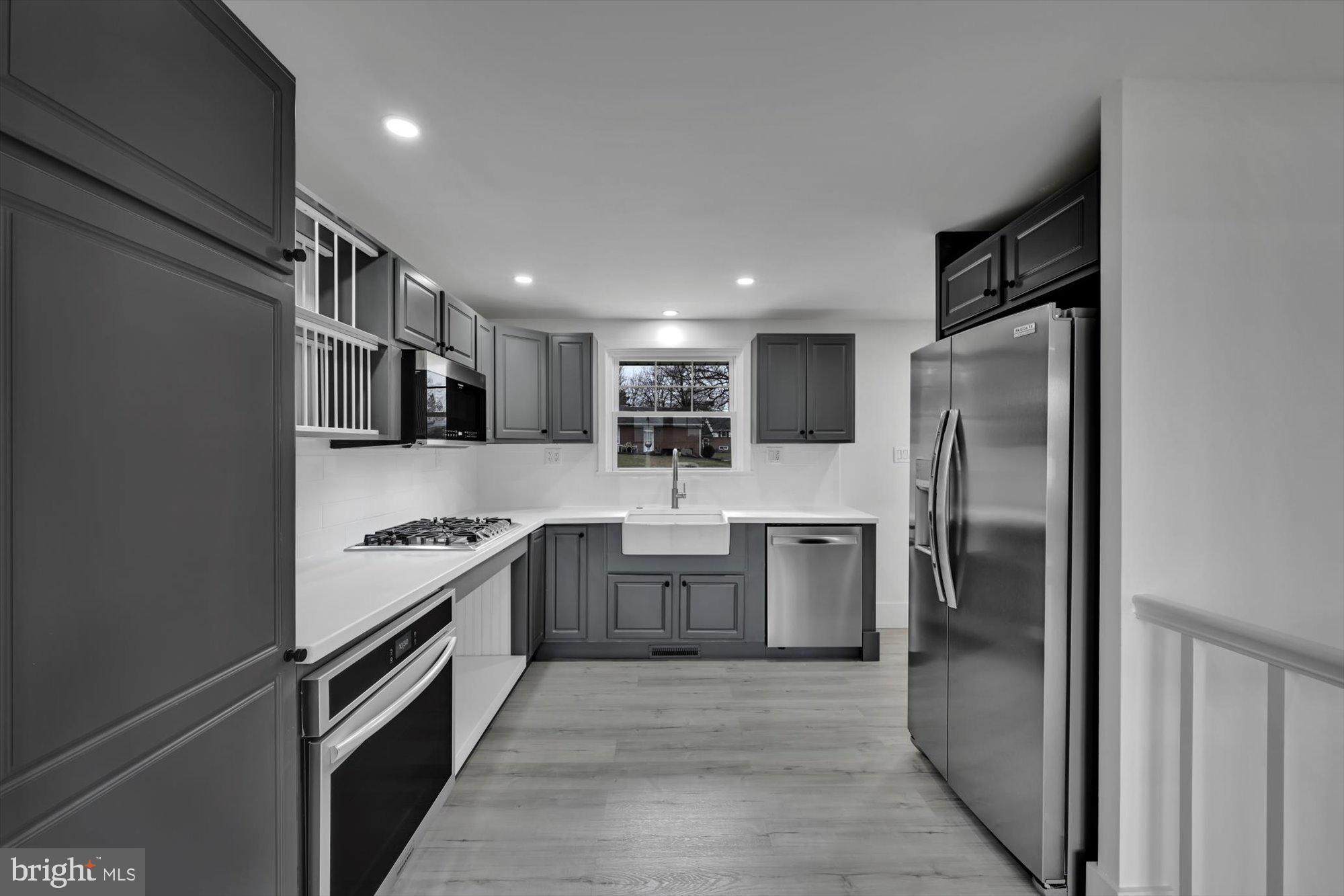 114 Running Pump Road Lancaster, PA 17603 - Photo 11 of 31 Kitchen