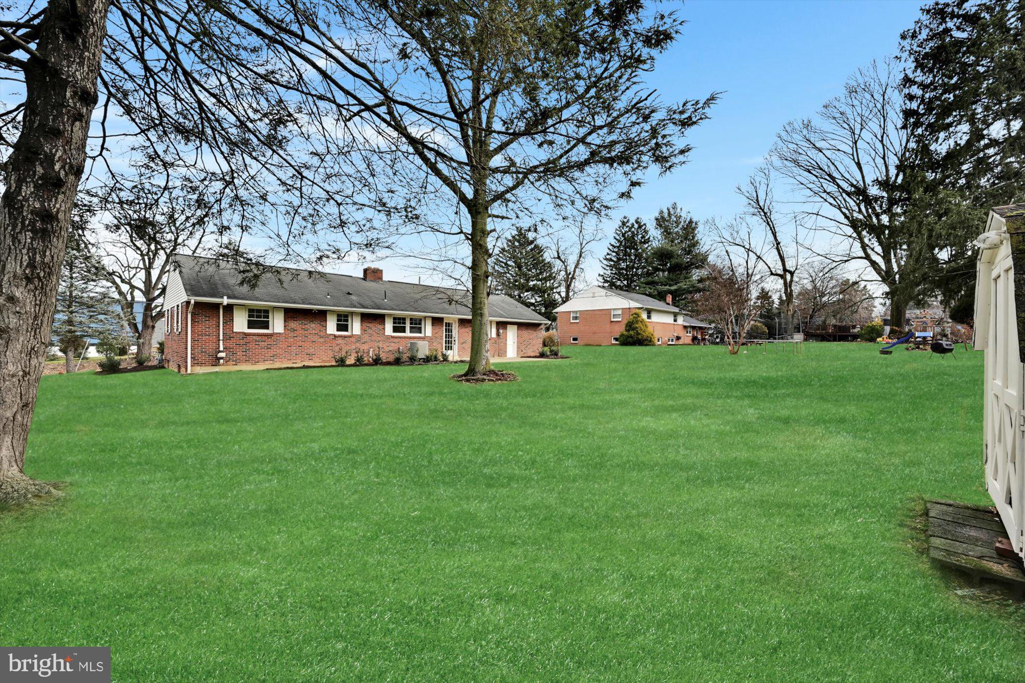 114 Running Pump Road Lancaster, PA 17603 - Photo 27 of 31 Back Yard