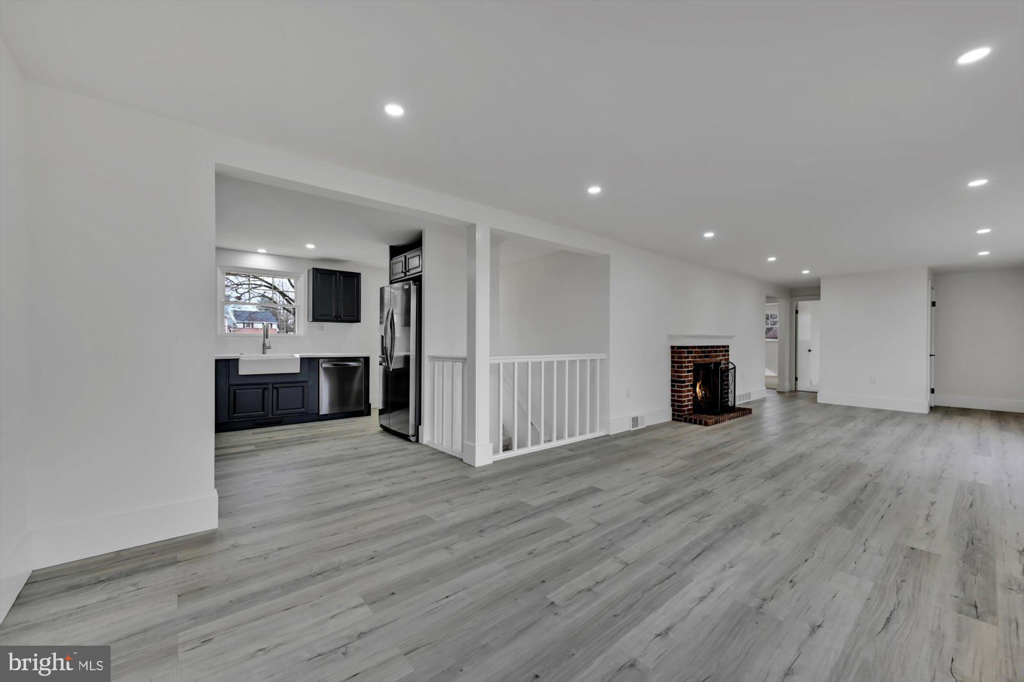 114 Running Pump Road Lancaster, PA 17603 - Photo 6 of 31 Dining Room/Kitchen