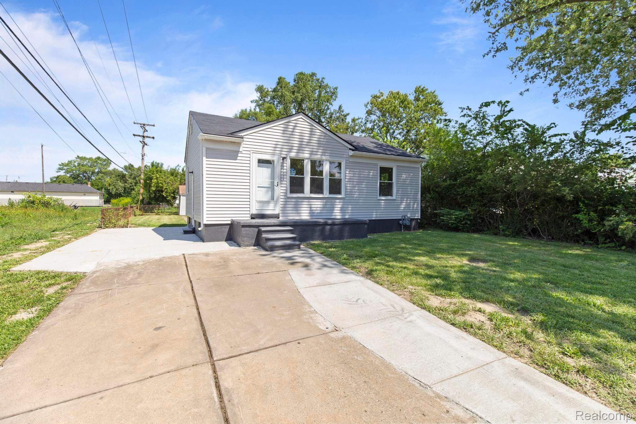 27334 Notre Dame Street Inkster, MI 48141 - Photo 3 of 20