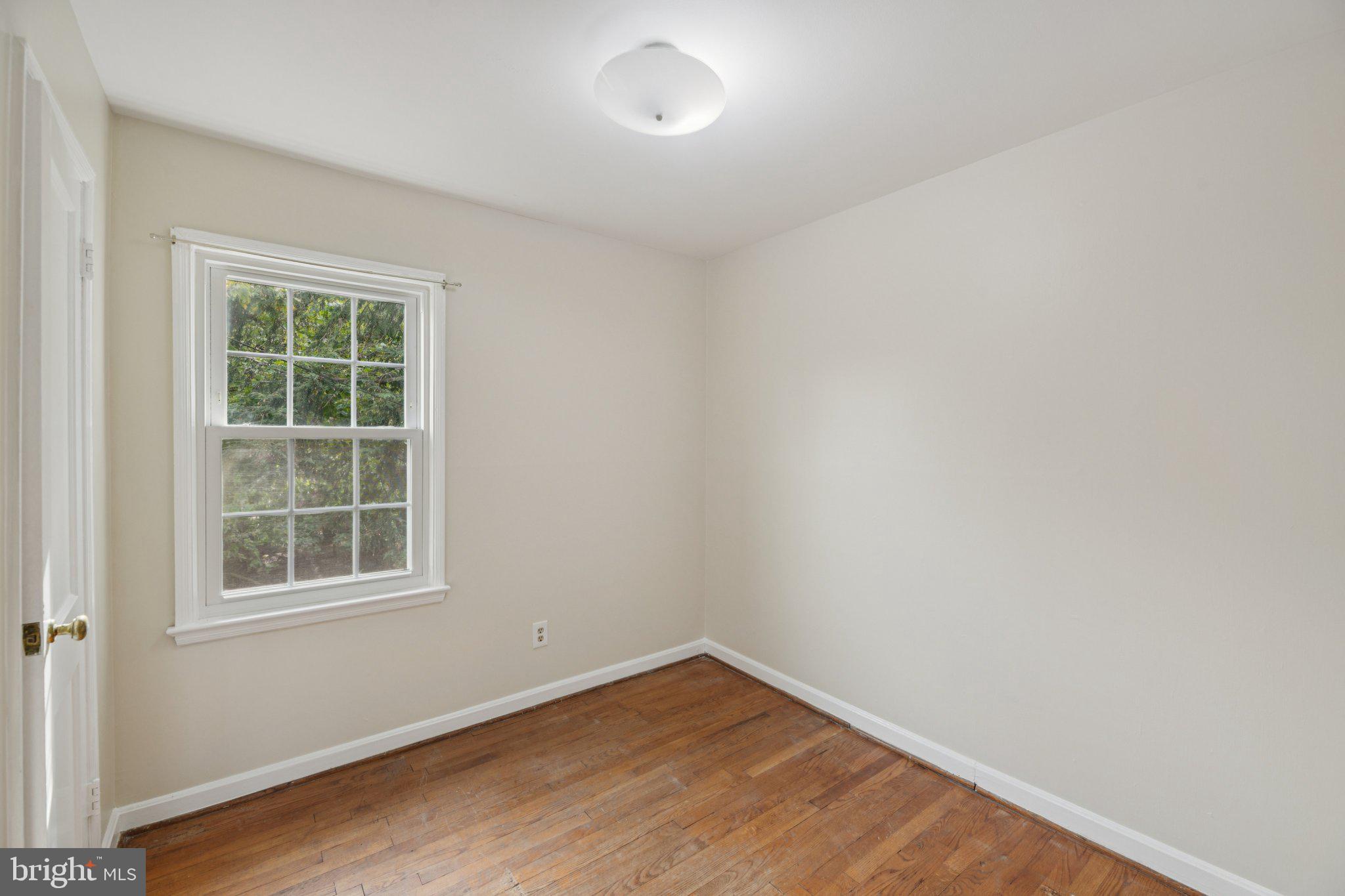 6716 Conley Road Takoma Park, MD 20912 - Photo 11 of 41