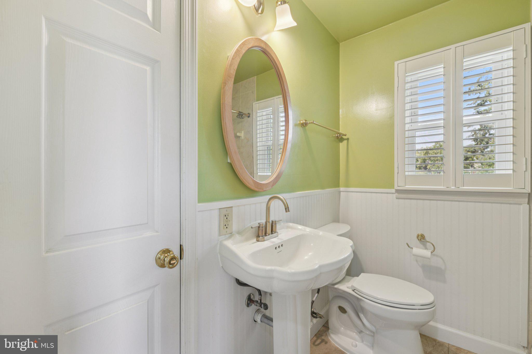 6716 Conley Road Takoma Park, MD 20912 - Photo 14 of 41