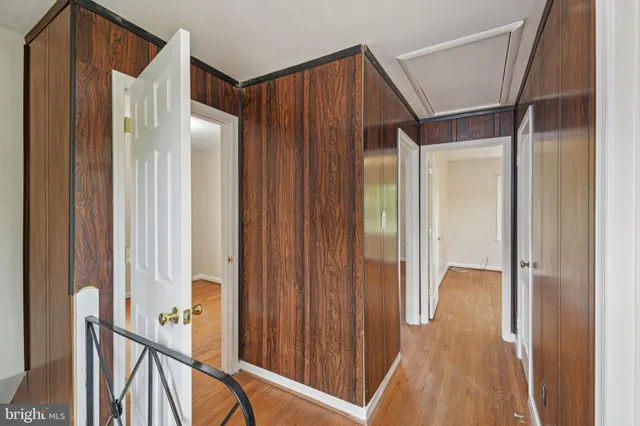 a view of a walk in closet