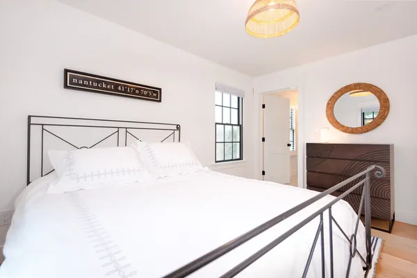 $4,295,000 | 10 B Angola Street, Nantucket, MA 02554