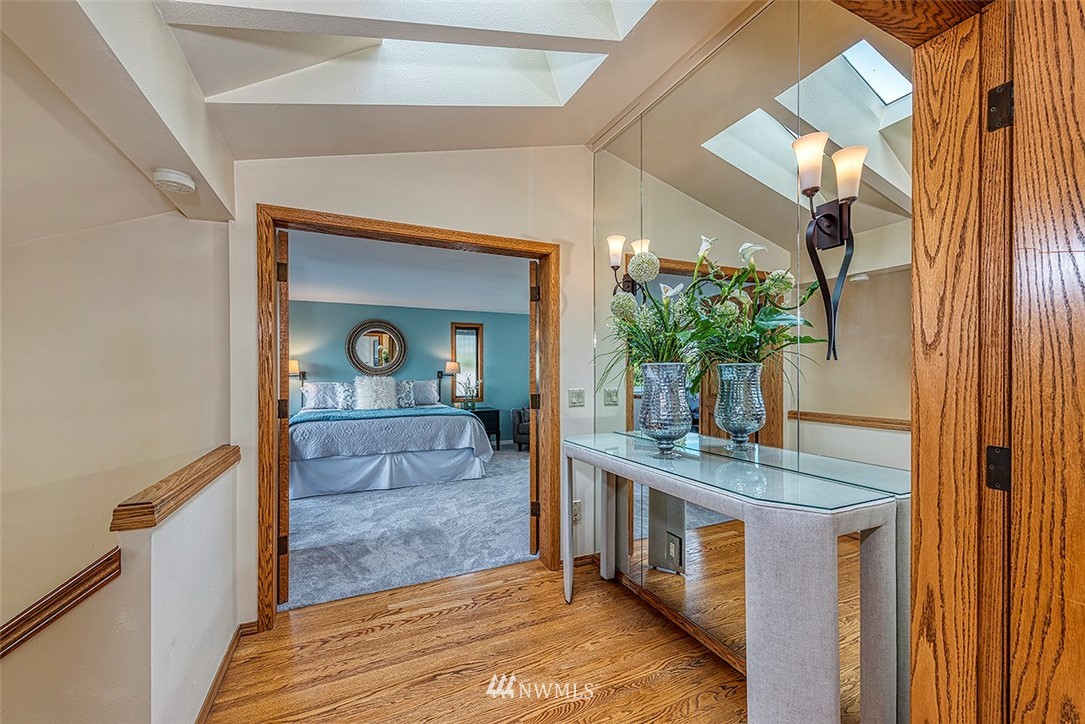 18910 Olympic View Drive Edmonds, WA 98020 - Photo 12 of 25