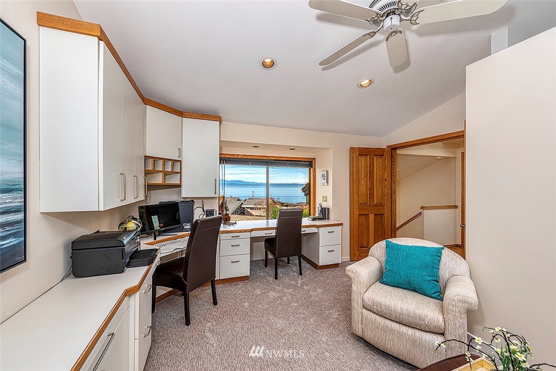 18910 Olympic View Drive Edmonds, WA 98020 - Photo 16 of 25