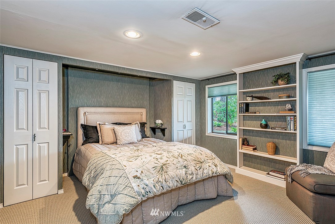 18910 Olympic View Drive Edmonds, WA 98020 - Photo 18 of 25