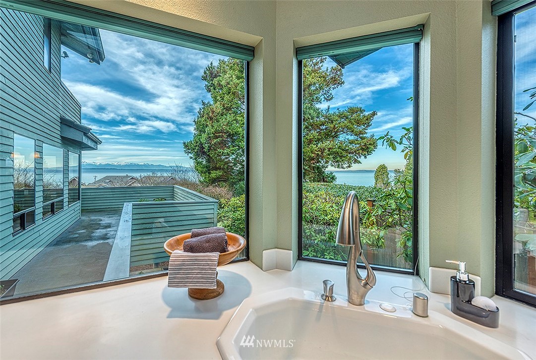 18910 Olympic View Drive Edmonds, WA 98020 - Photo 6 of 25