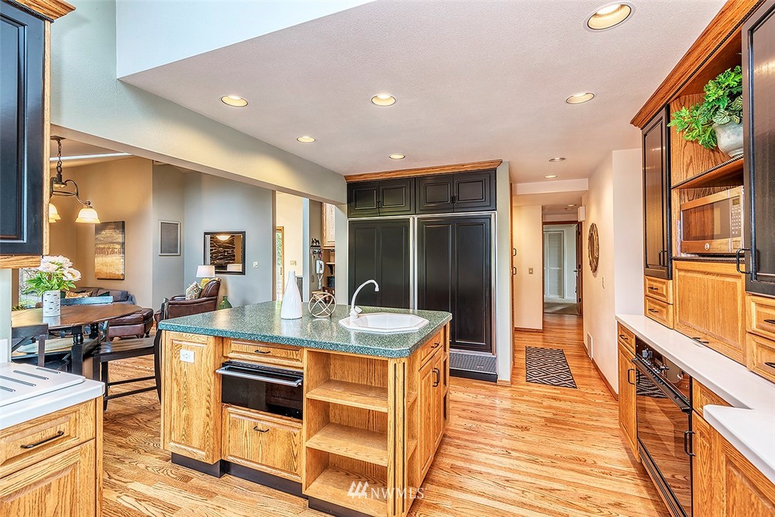 18910 Olympic View Drive Edmonds, WA 98020 - Photo 8 of 25