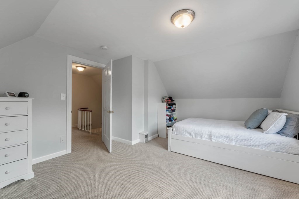 40 Pickwick Road Marblehead, MA 01945 - Photo 30 of 32