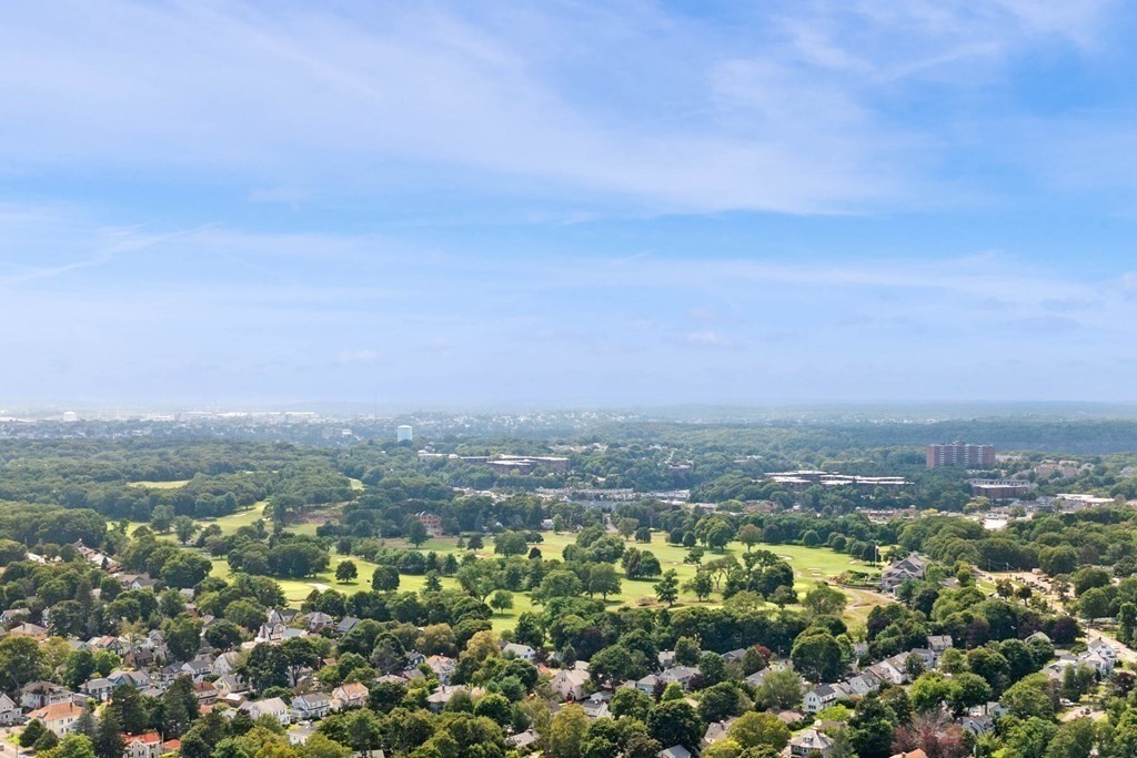 40 Pickwick Road Marblehead, MA 01945 - Photo 32 of 32 an aerial view of houses covered in trees