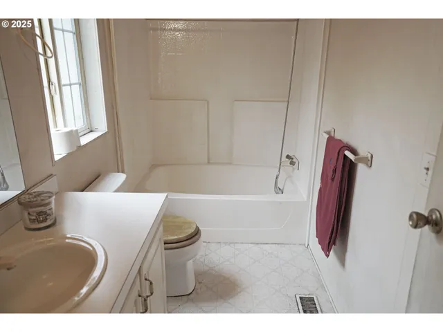 $89,850 | 13446 Southeast Schiller Street, Portland, OR 97236