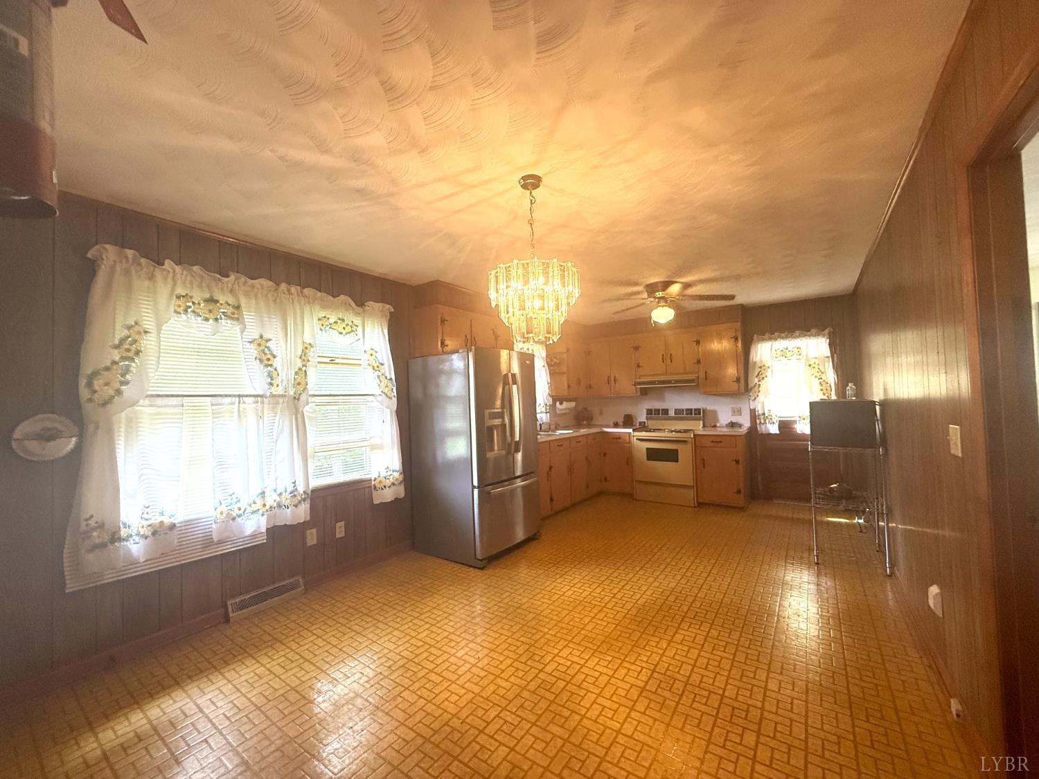 4217 Beulah Road Nathalie, VA 24577 - Photo 8 of 35