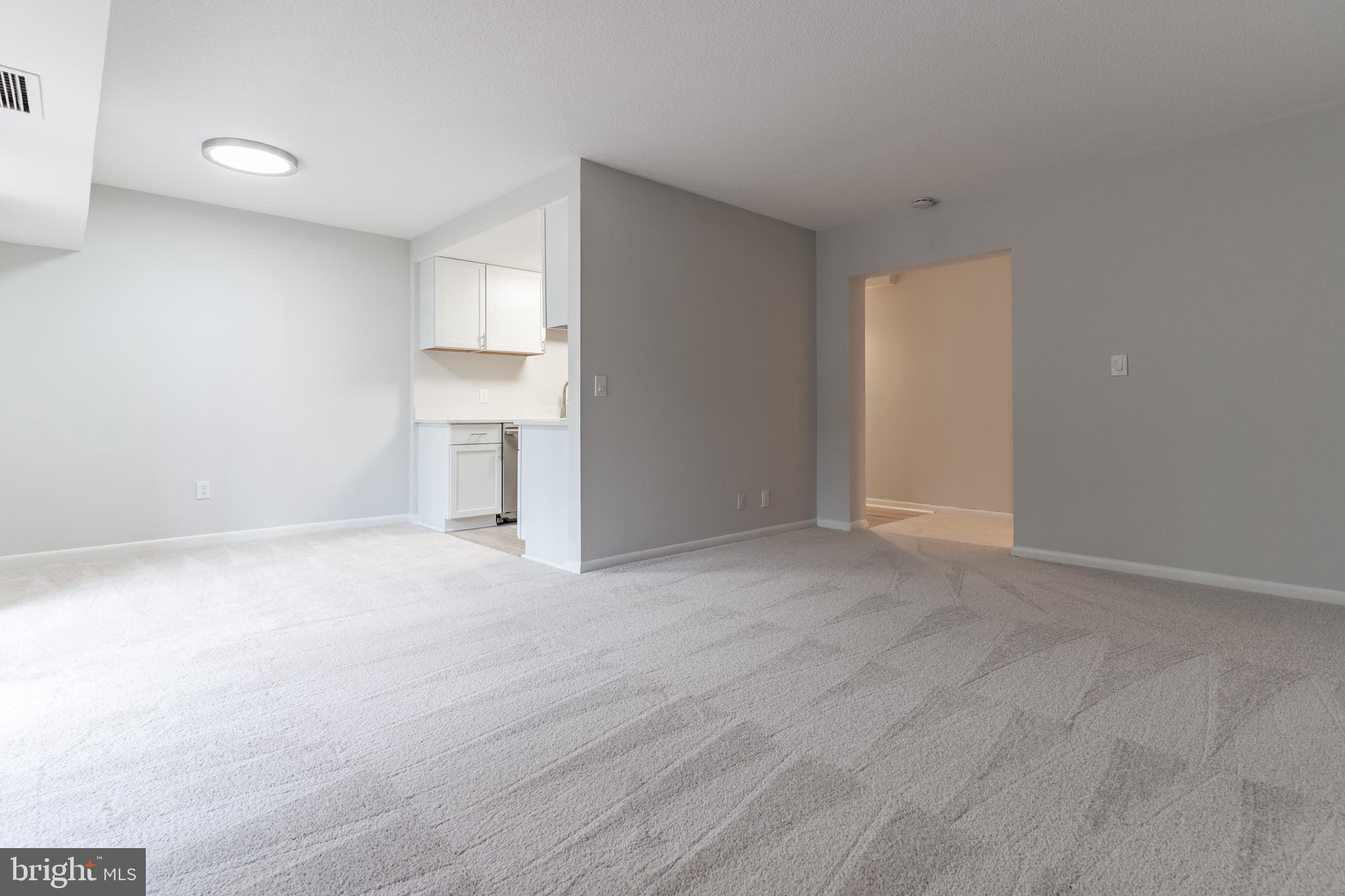 2206 Castle Rock Square, Unit 1B Reston, VA 20191 - Photo 9 of 35 Gallery Image 9