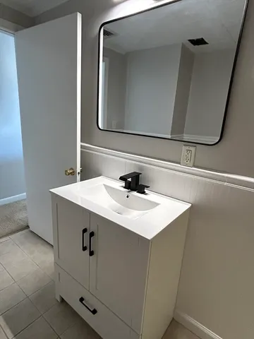 $1,795 | 161 Cedar Street, Unit 4, Milford, MA 01757