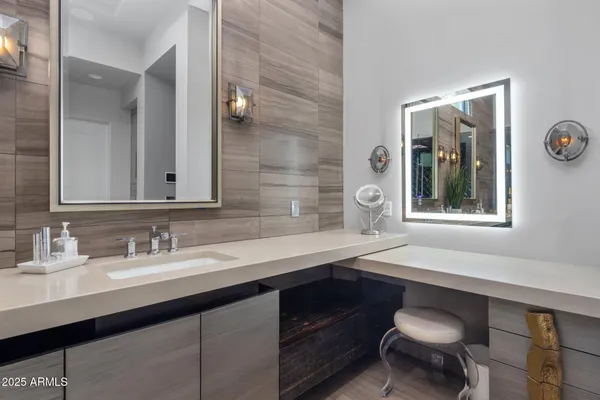 $2,650,000 | 2639 East Lovebird Lane, Gilbert, AZ 85297