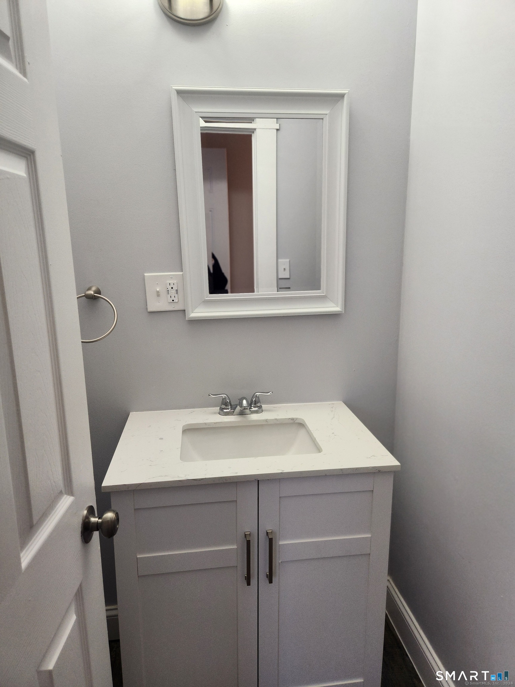 20 Hamilton Street, Unit 2W Hartford, CT 06106 - Photo 5 of 11