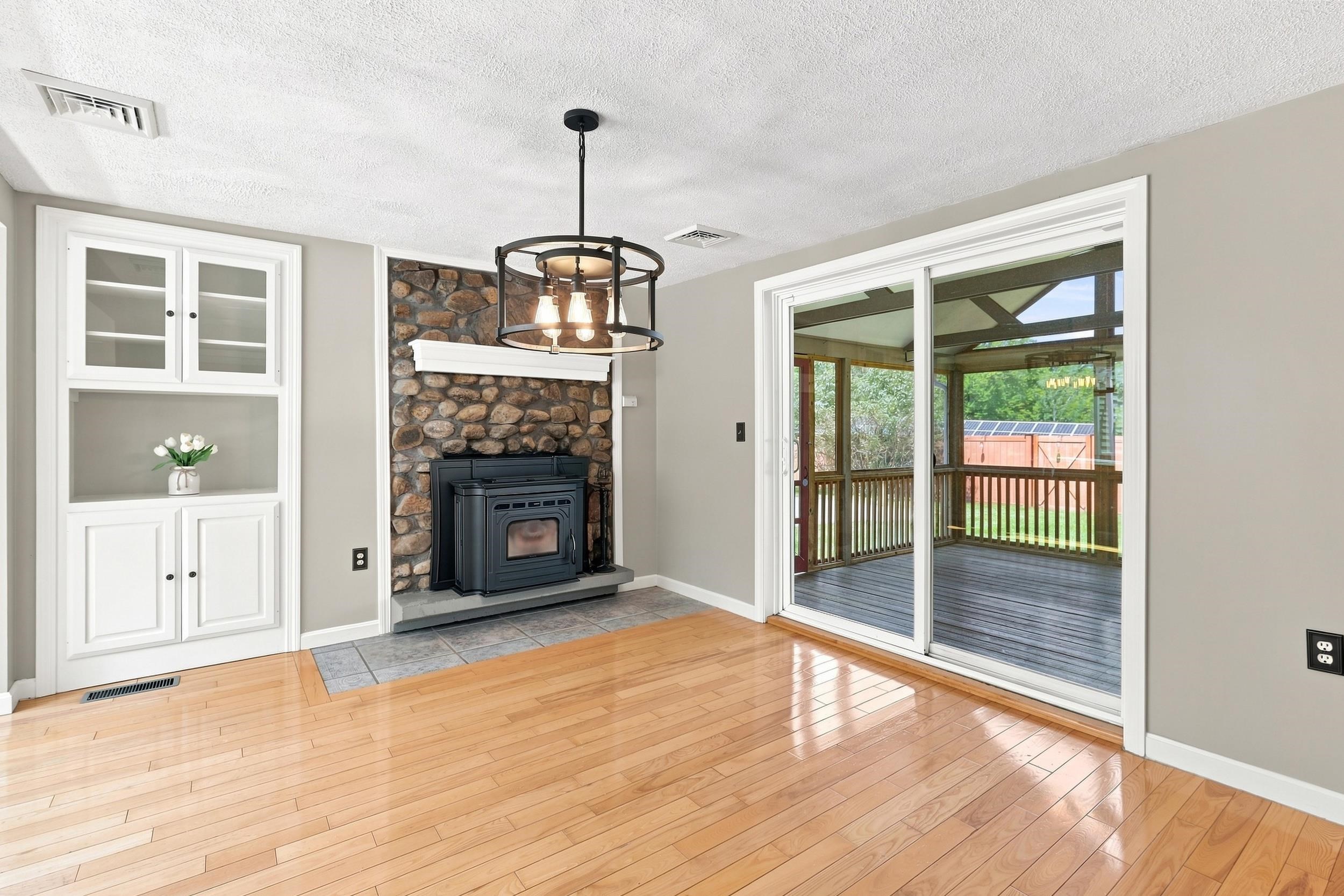 79 Dearborn Road Auburn, NH 03032 - Photo 16 of 58 Gallery Image 16