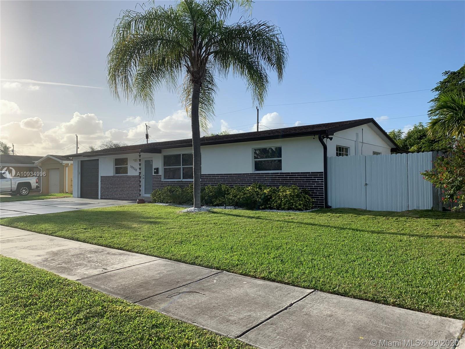 19230 Southwest 93rd Road Cutler Bay, FL 33157 - Photo 2 of 22