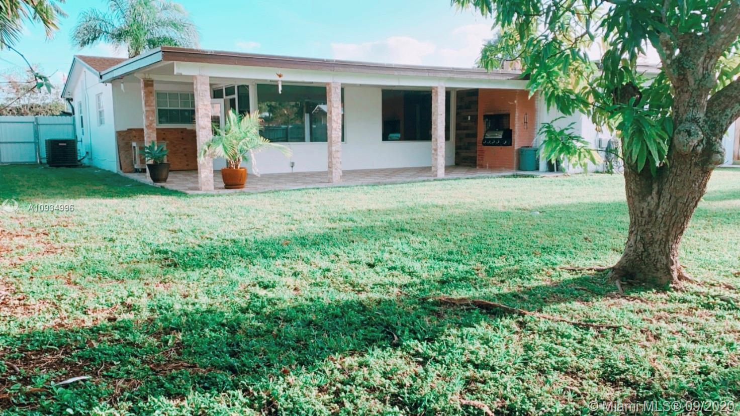 19230 Southwest 93rd Road Cutler Bay, FL 33157 - Photo 19 of 22
