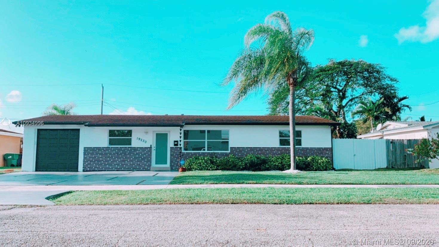 19230 Southwest 93rd Road Cutler Bay, FL 33157 - Photo 3 of 22