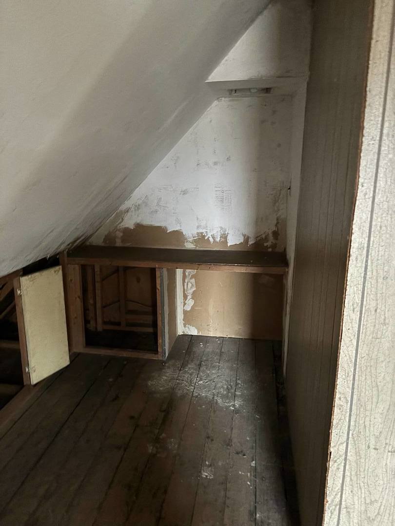 2469 East 74th Street Chicago, IL 60649 - Photo 15 of 24 a view of empty room with wooden floor