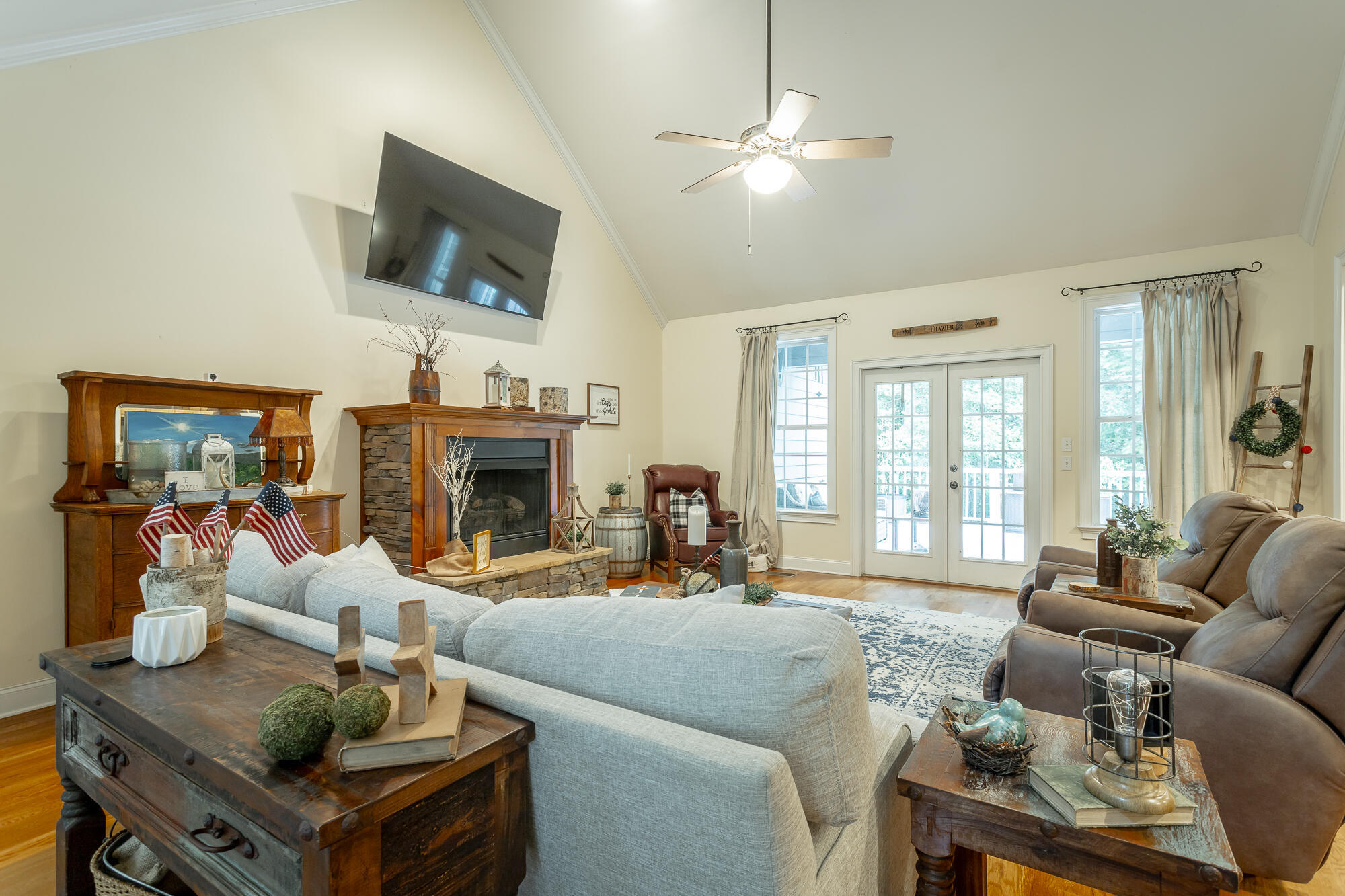 215 Stewart Lane Rising Fawn, GA 30738 - Photo 20 of 92 Living room
