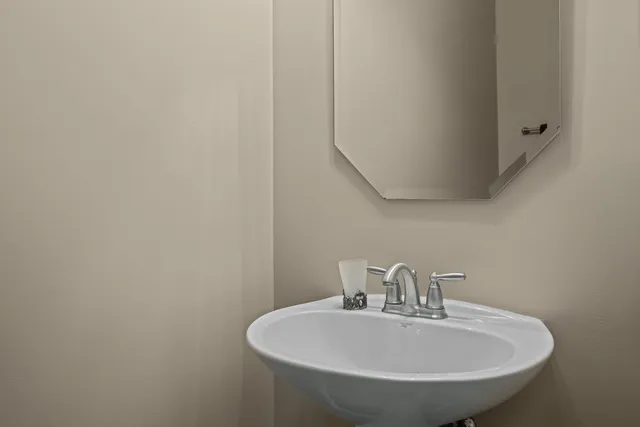 $539,900 | 312 Monument Road, Elgin, IL 60124