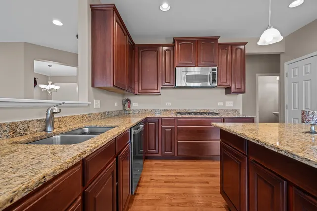 $548,000 | 312 Monument Road, Elgin, IL 60124