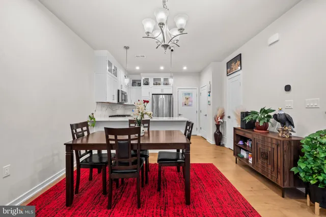 $899,000 | 7470 Backett Wood Terrace, Unit 301, McLean, VA 22102