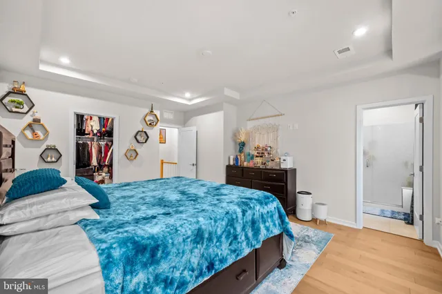 $899,000 | 7470 Backett Wood Terrace, Unit 301, McLean, VA 22102