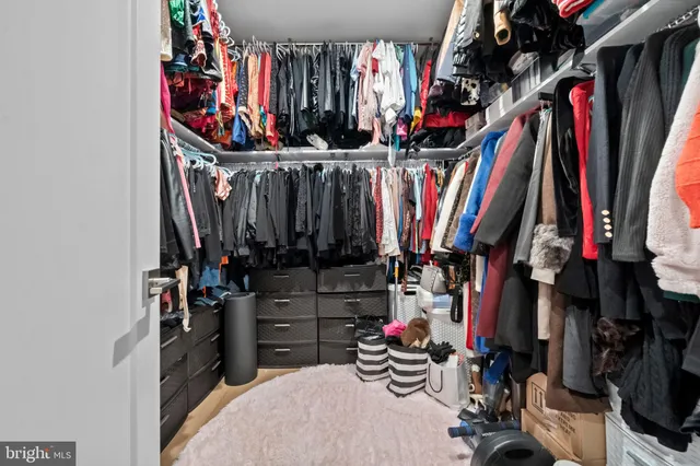 $899,000 | 7470 Backett Wood Terrace, Unit 301, McLean, VA 22102