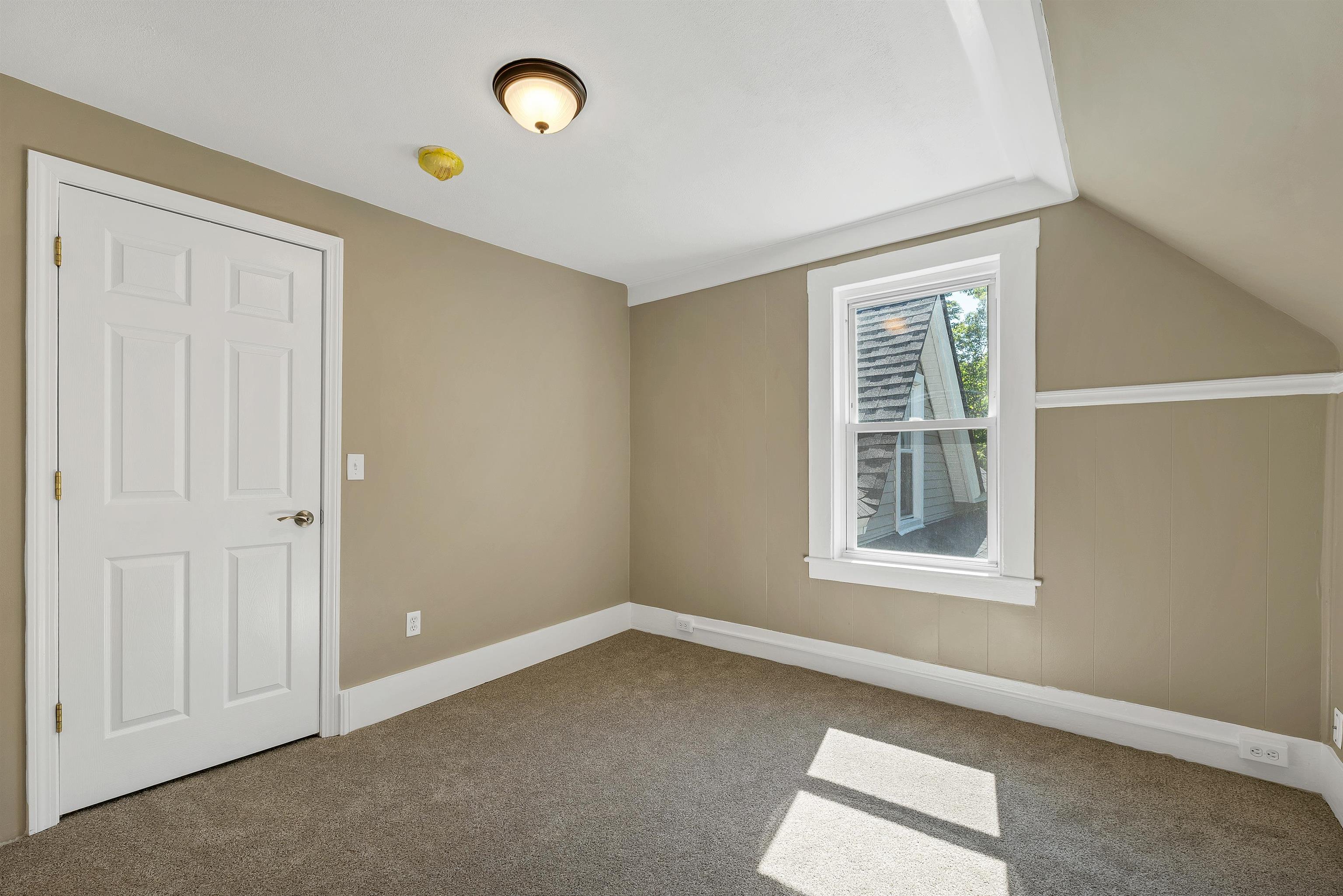 16 Brook Street Derry, NH 03038 - Photo 47 of 60