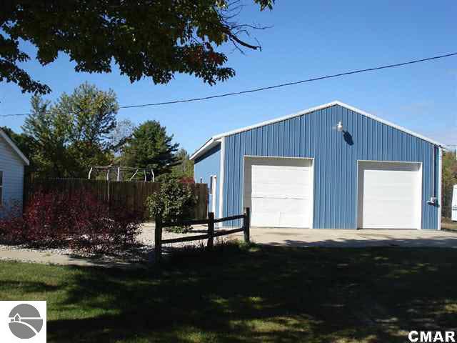 11060 Cook Avenue Lake, MI 48632 - Photo 18 of 25