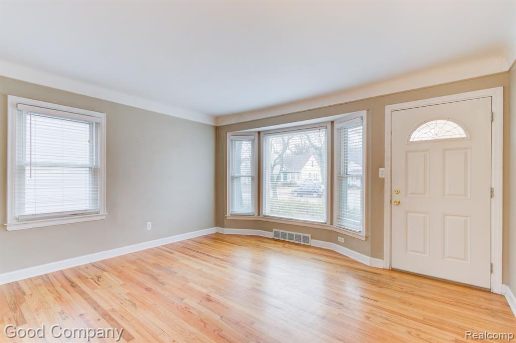 201 East Webster Road Royal Oak, MI 48073 - Photo 2 of 39