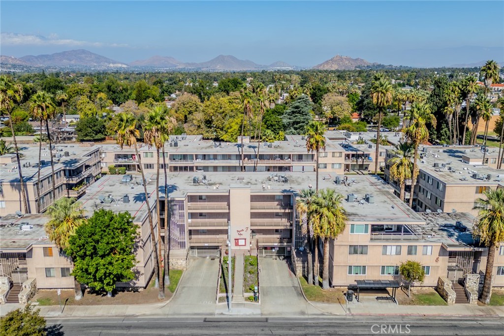 6979 Palm Court, Unit 319F Riverside, CA 92506 - Photo 4 of 44 a view of building with yard
