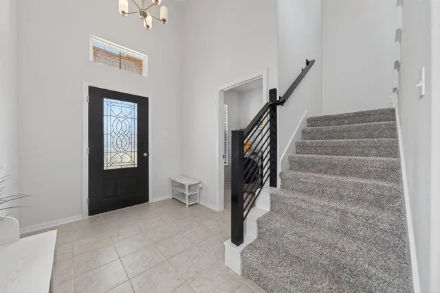 a view of entryway and hall