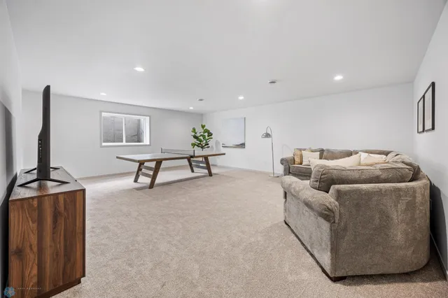 $549,900 | 8334 61st Street South, Horace, ND 58047