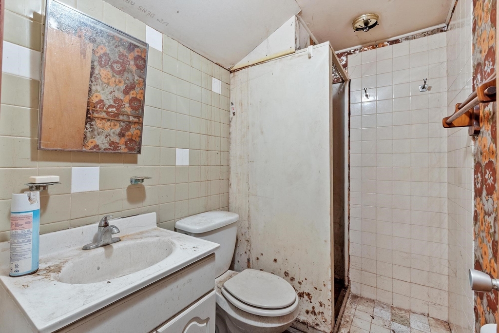 83 McClelland Road Halifax, MA 02338 - Photo 29 of 40