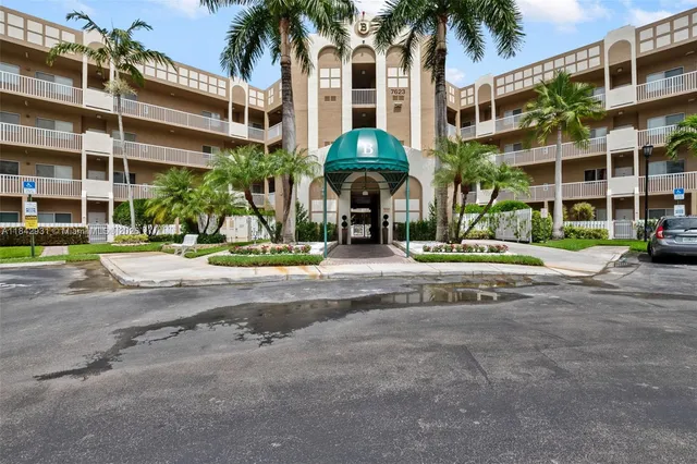 $248,000 | 7623 Southampton Terrace, Unit 204, Tamarac, FL 33321