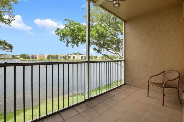 $248,000 | 7623 Southampton Terrace, Unit 204, Tamarac, FL 33321