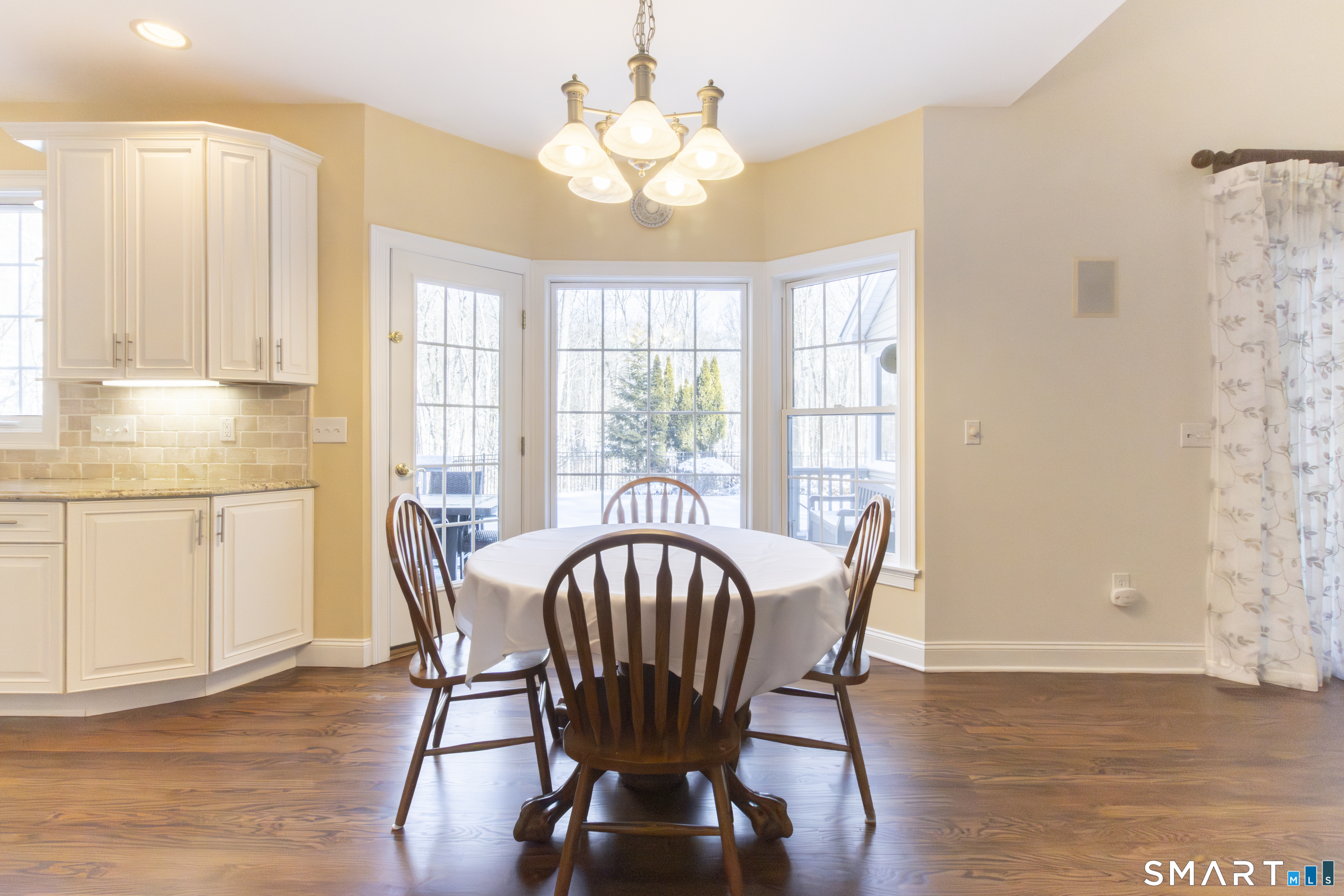 44 Chadwick Court Monroe, CT 06468 - Photo 7 of 39