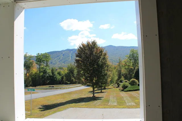 $595,000 | 4 Twin Tip Terrace, Unit 4, Lincoln, NH 03251