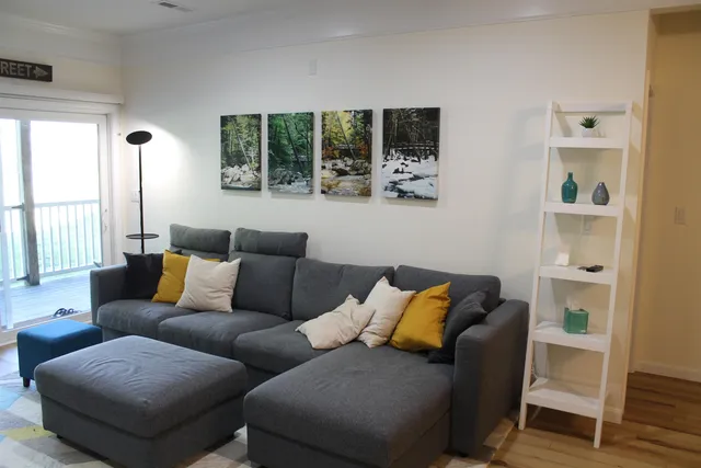 $595,000 | 4 Twin Tip Terrace, Unit 4, Lincoln, NH 03251