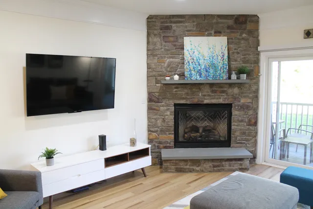 $595,000 | 4 Twin Tip Terrace, Unit 4, Lincoln, NH 03251